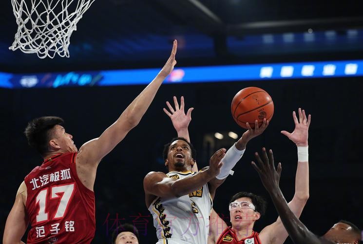 广厦男篮分享对阵新疆前瞻:上赛季两次交手球队1胜1负 广厦男篮分享对阵新疆前瞻:上赛季两次交手球队1胜1负