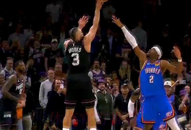 准！狄龙命中本场第四记三分，太阳领先篮网到20分分差